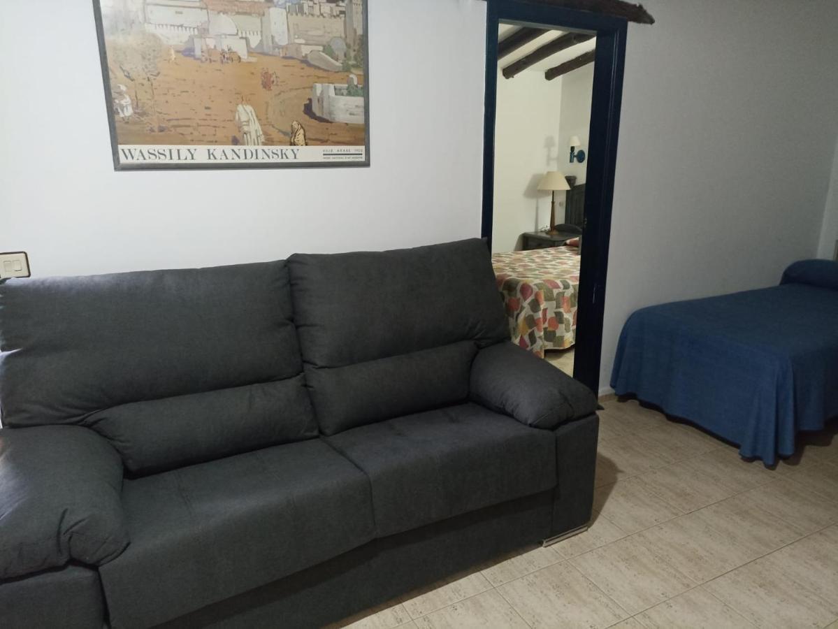 Complejo Aldea Vetonia Check Out Hasta Las 20H Parque De Mascotas Zonas Infantiles Ideal Grupos Parejas Familias Informate Apertura Piscina 1 De Mayo แอร์วาส ภายนอก รูปภาพ