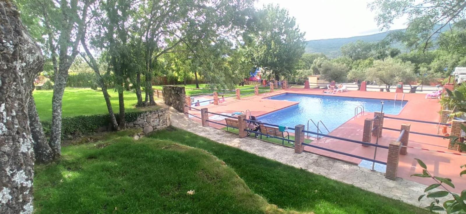 Complejo Aldea Vetonia Check Out Hasta Las 20H Parque De Mascotas Zonas Infantiles Ideal Grupos Parejas Familias Informate Apertura Piscina 1 De Mayo แอร์วาส ภายนอก รูปภาพ