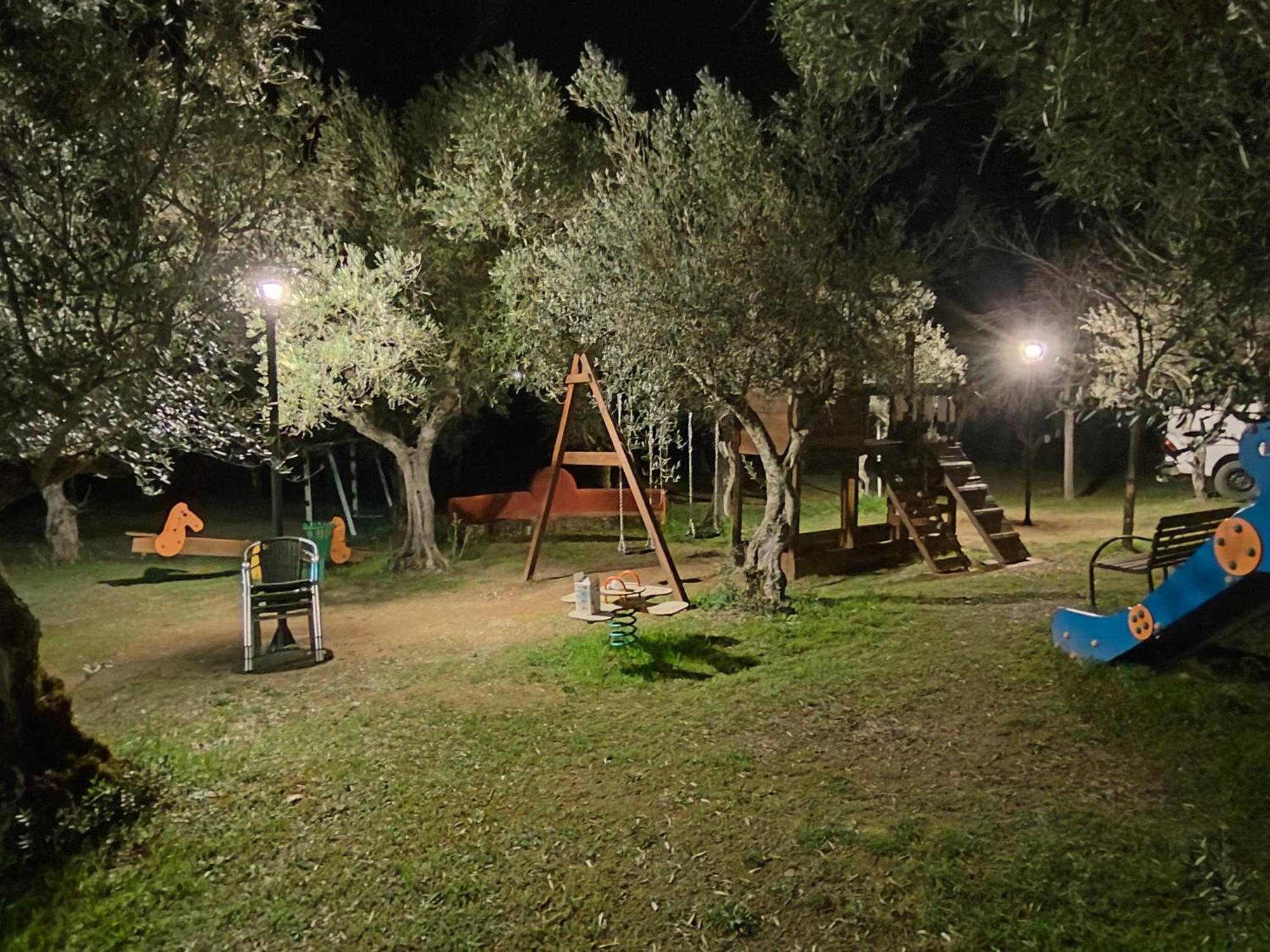 Complejo Aldea Vetonia Check Out Hasta Las 20H Parque De Mascotas Zonas Infantiles Ideal Grupos Parejas Familias Informate Apertura Piscina 1 De Mayo แอร์วาส ภายนอก รูปภาพ